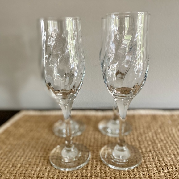 GORGEOUS SET OF 4 VINTAGE EUROPEAN OPTIC CRYSTAL CHAMPAGNE FLUTE GLASSES - Picture 2 of 14